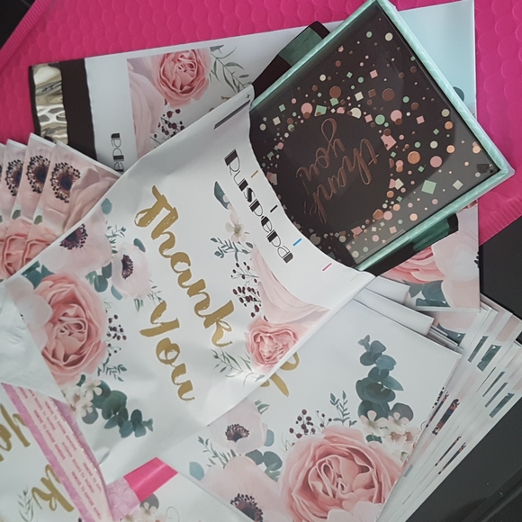 25 pcs Thank You Poly Mailers with Roses 6"x9" Inches - Picture 4 of 6